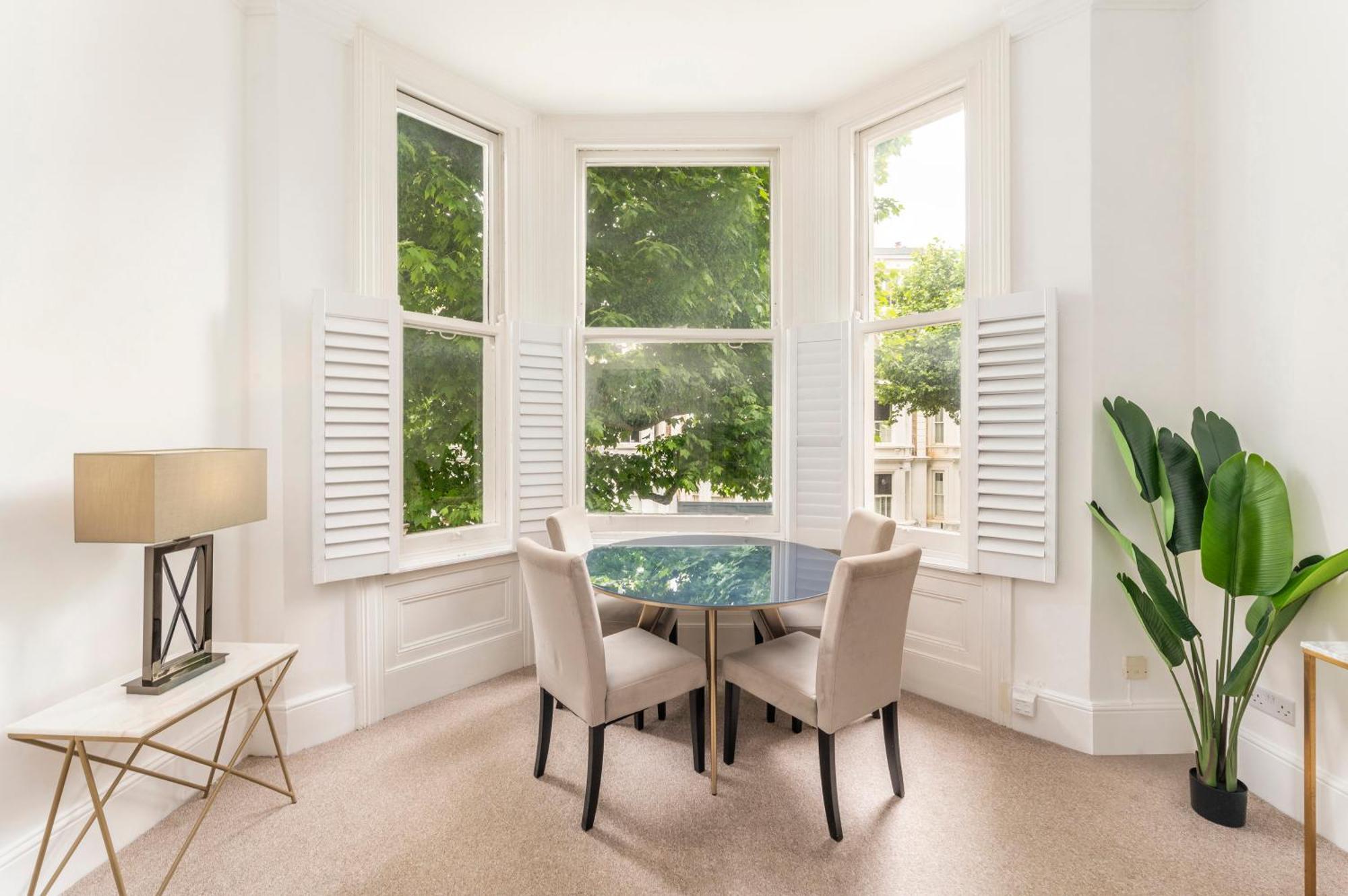 2 Min Walk Earls Court Station - Luxury 2 Bedroom Flat Londres Exterior foto
